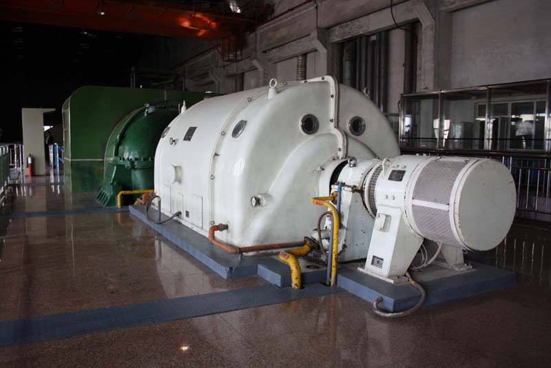 福建新萬(wàn)新發(fā)電設(shè)備水電站調(diào)速器控制油泵采用遠(yuǎn)東3G70X4C2高壓螺桿泵